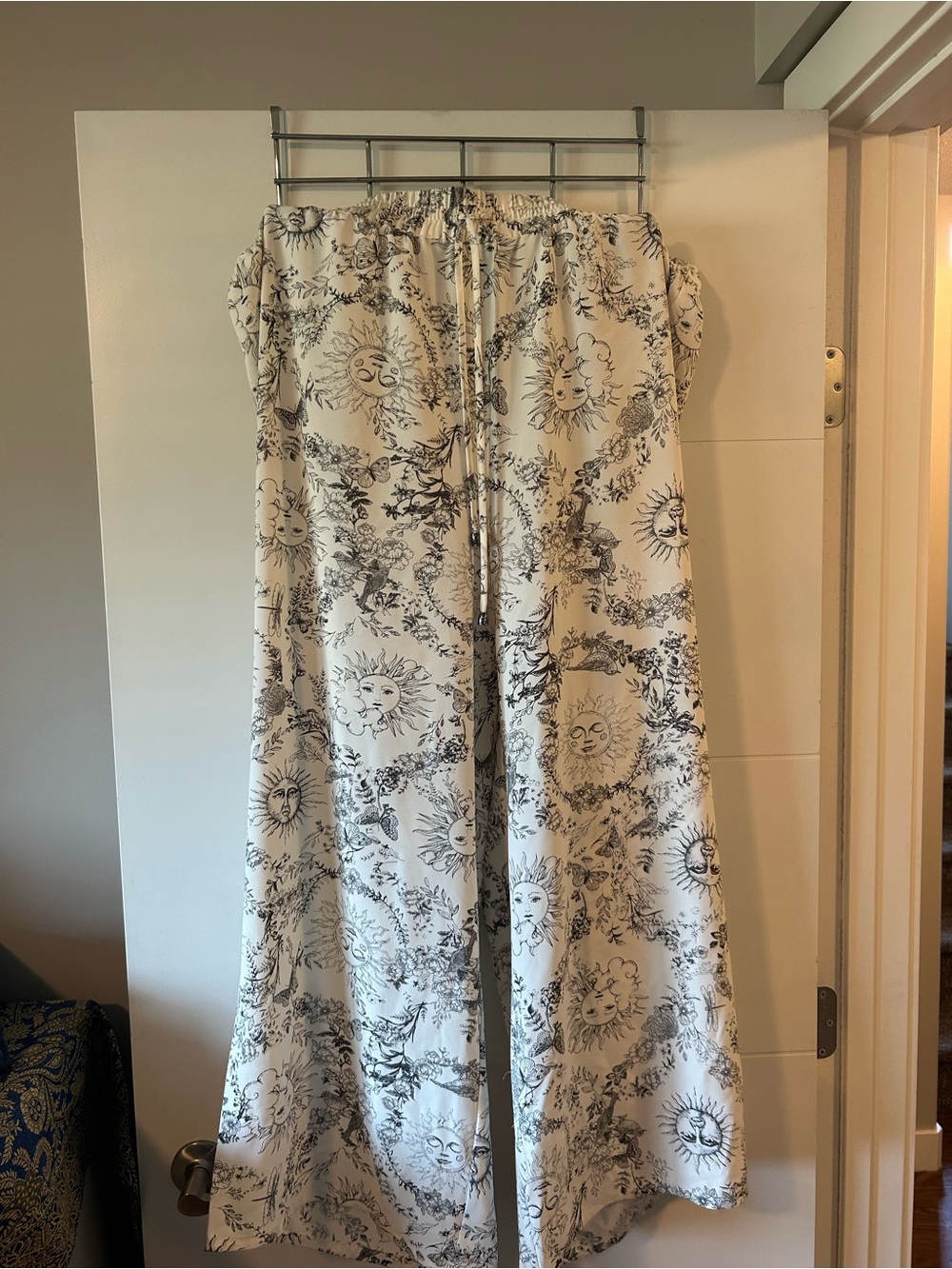 Rachel Roy wide-leg White Pants with Black Print